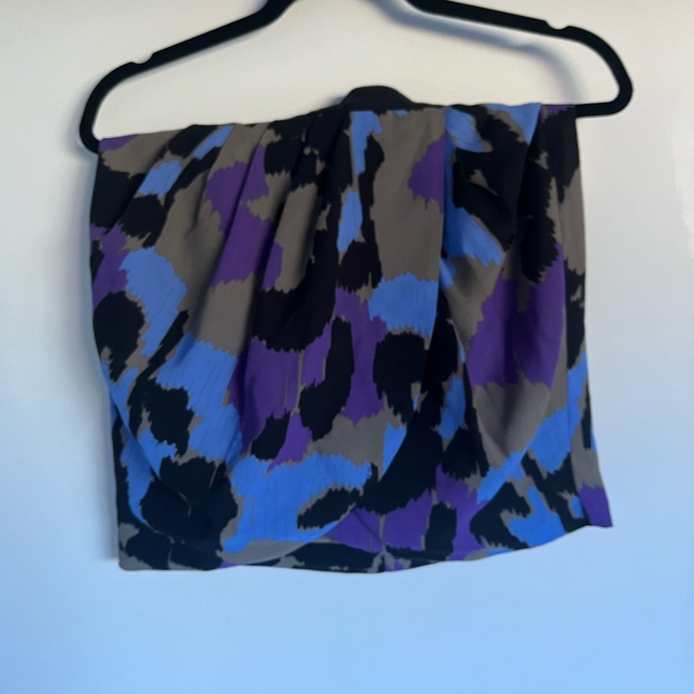 BR mini skirt